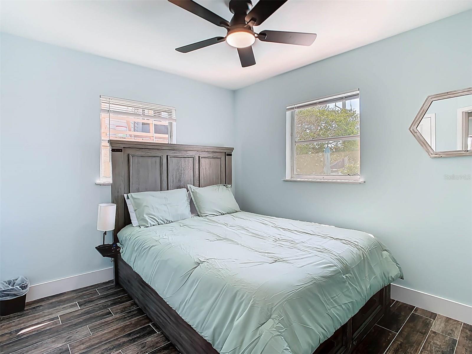 Listing photo id 28 for 4984 Cedarbrook Lane