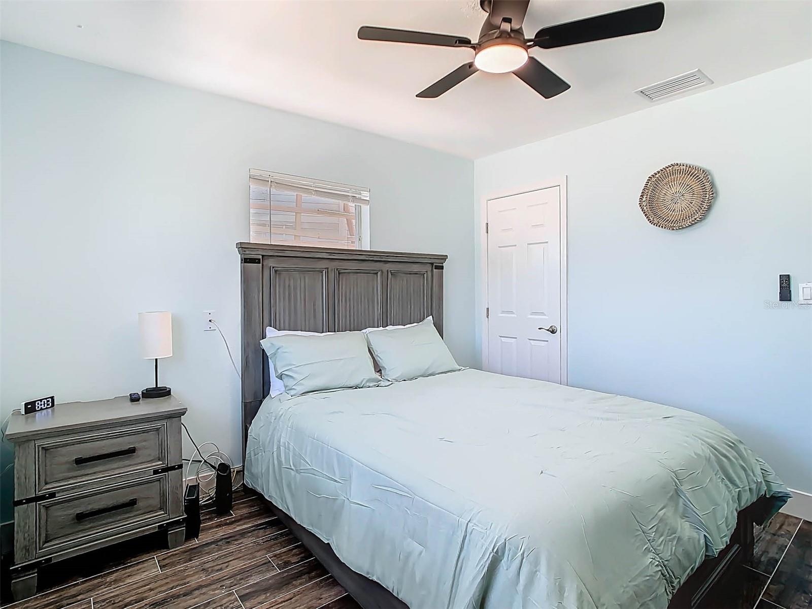 Listing photo id 38 for 4984 Cedarbrook Lane