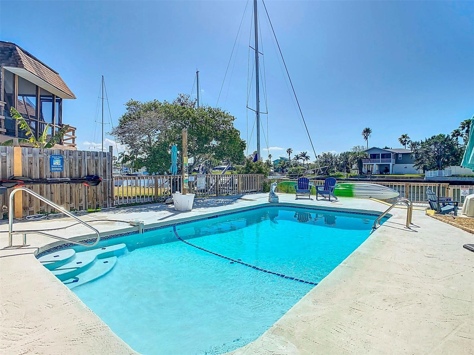 Listing photo id 43 for 4984 Cedarbrook Lane