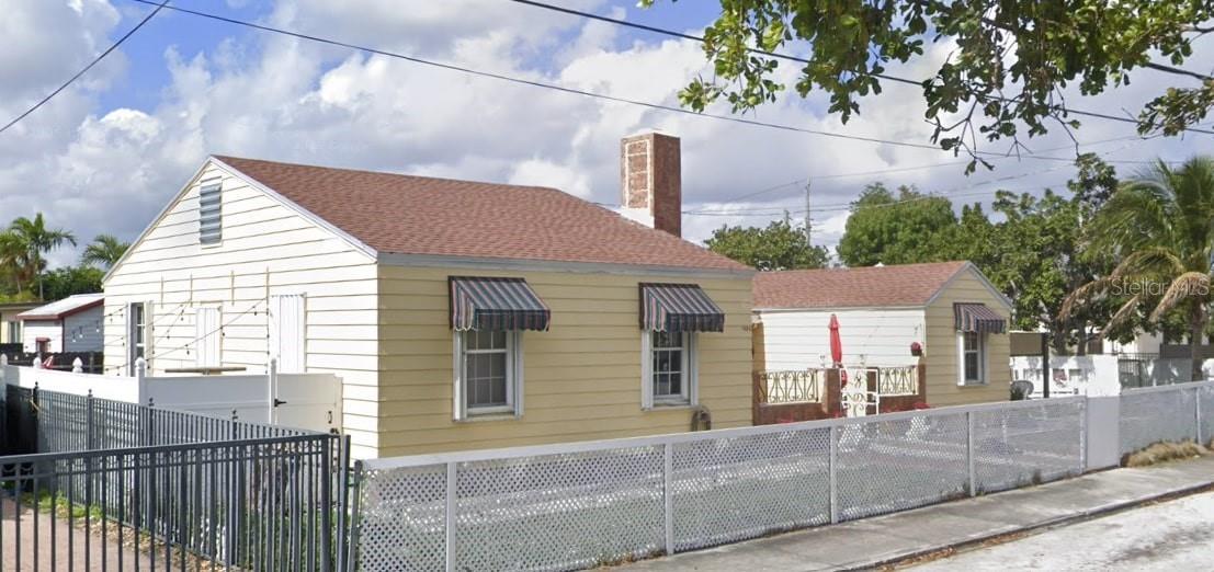 Image 2 of 33 For 1906 17th Court