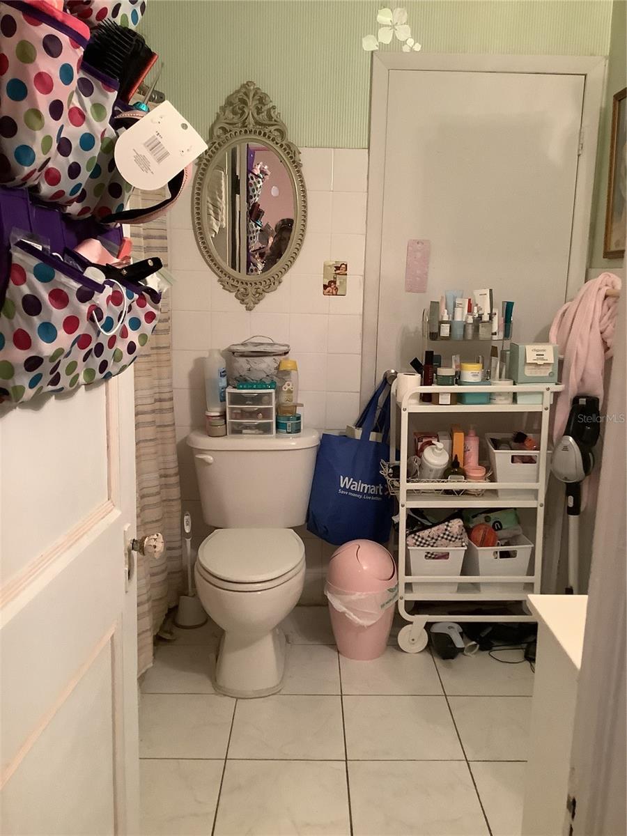 Image 21 of 33 For 1906 17th Court