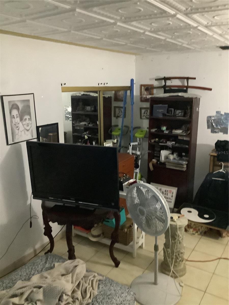 Image 23 of 33 For 1906 17th Court