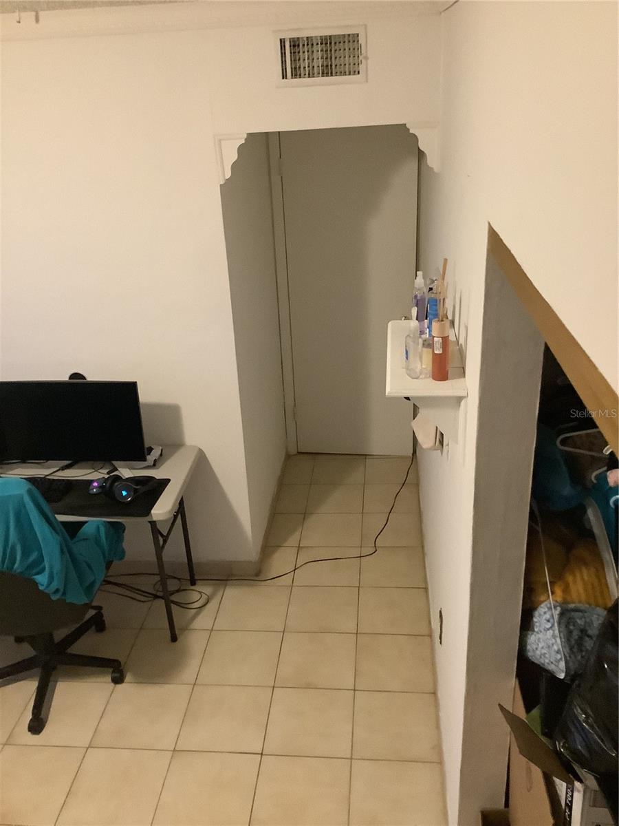 Image 25 of 33 For 1906 17th Court