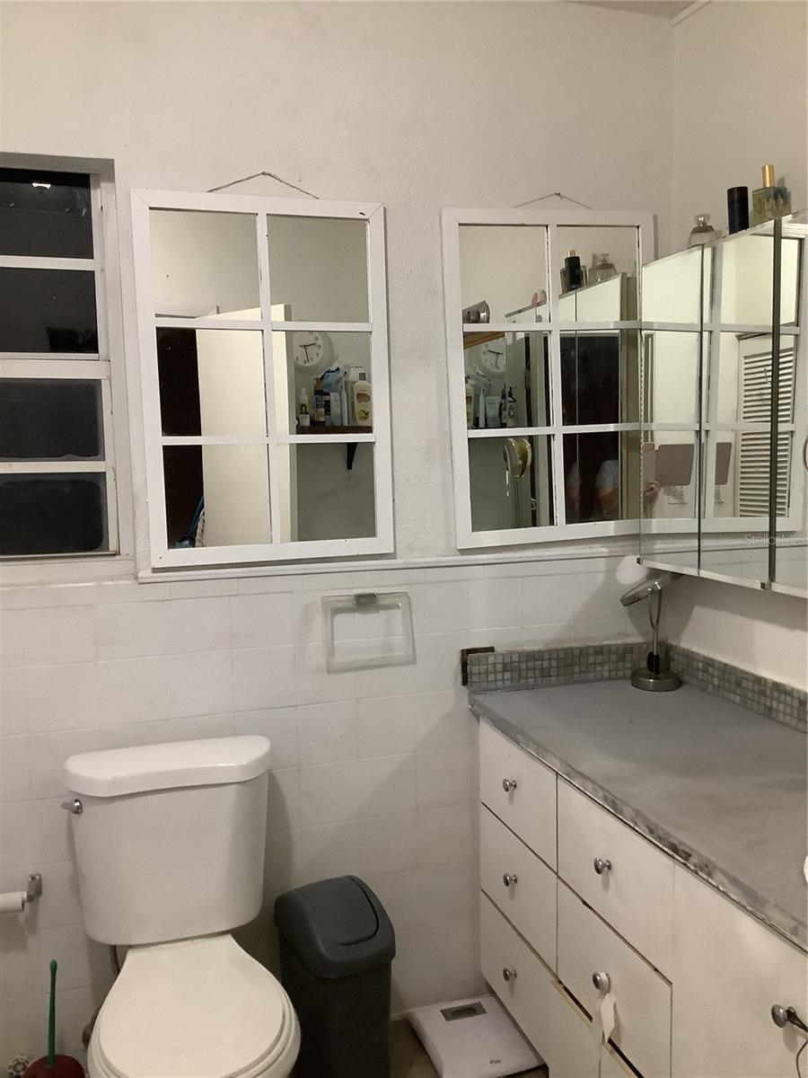 Image 28 of 33 For 1906 17th Court