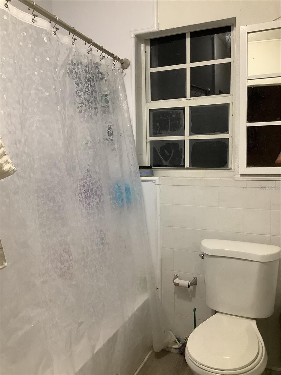 Image 29 of 33 For 1906 17th Court