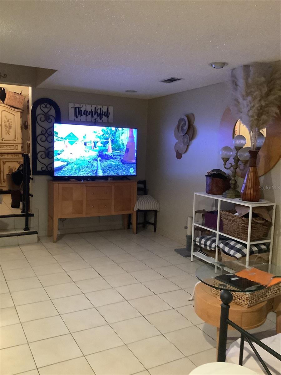 Image 9 of 33 For 1906 17th Court