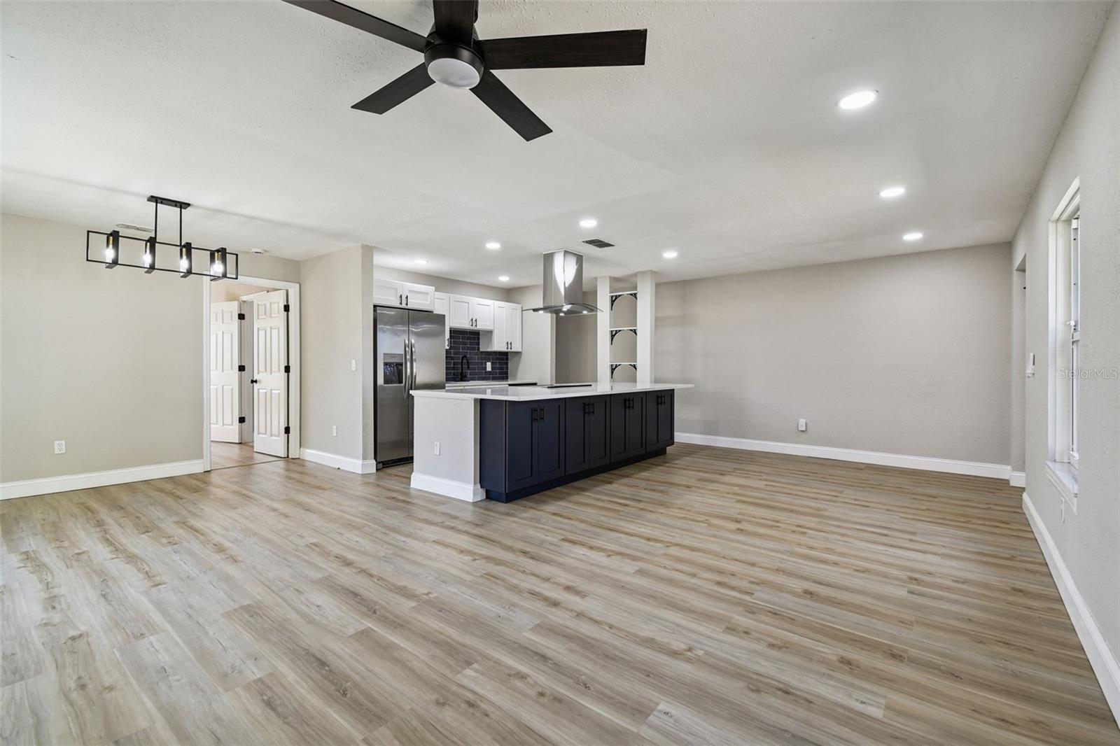 Image 11 of 60 For 1718 Green Ridge Road