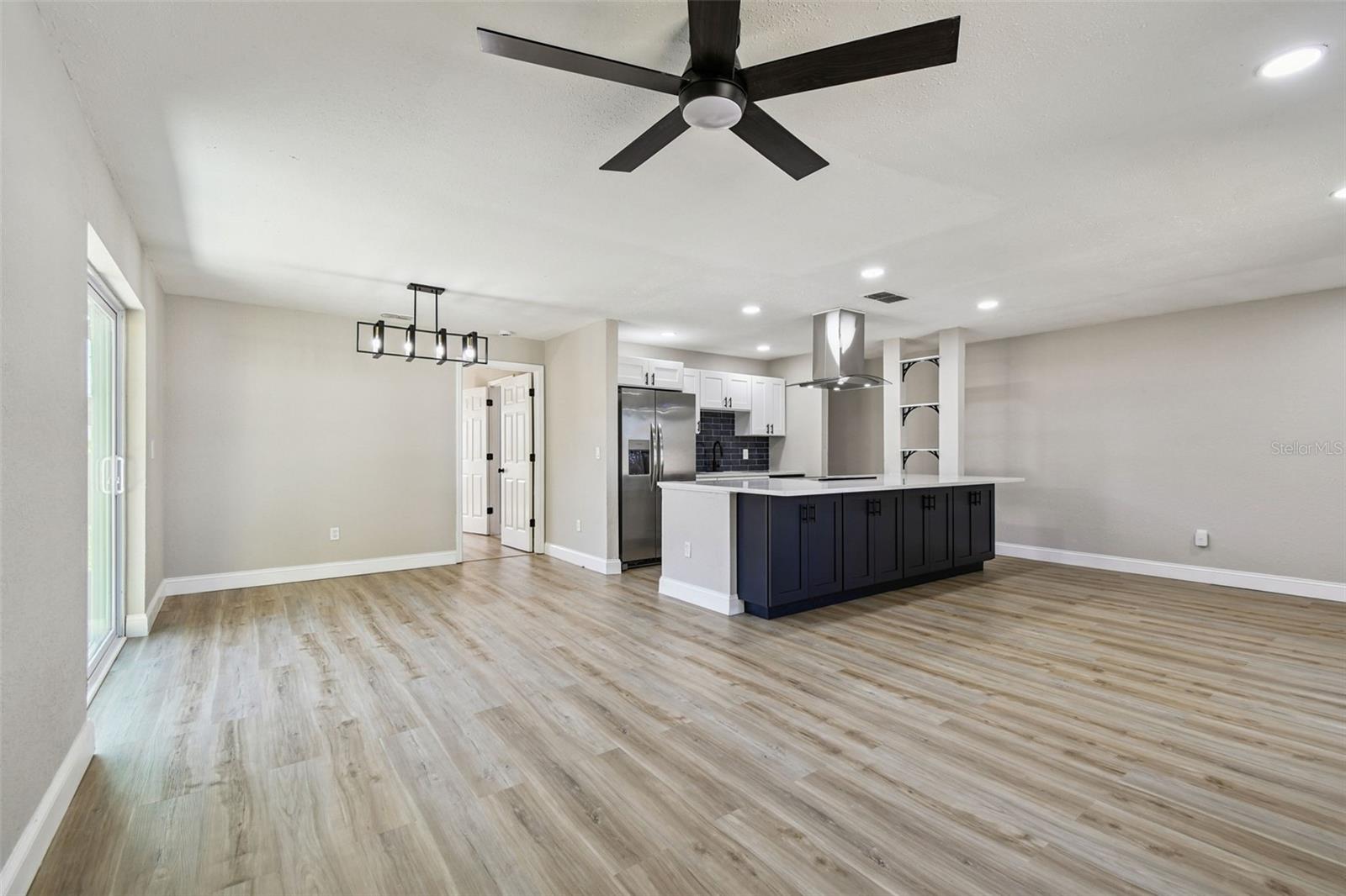 Image 13 of 60 For 1718 Green Ridge Road