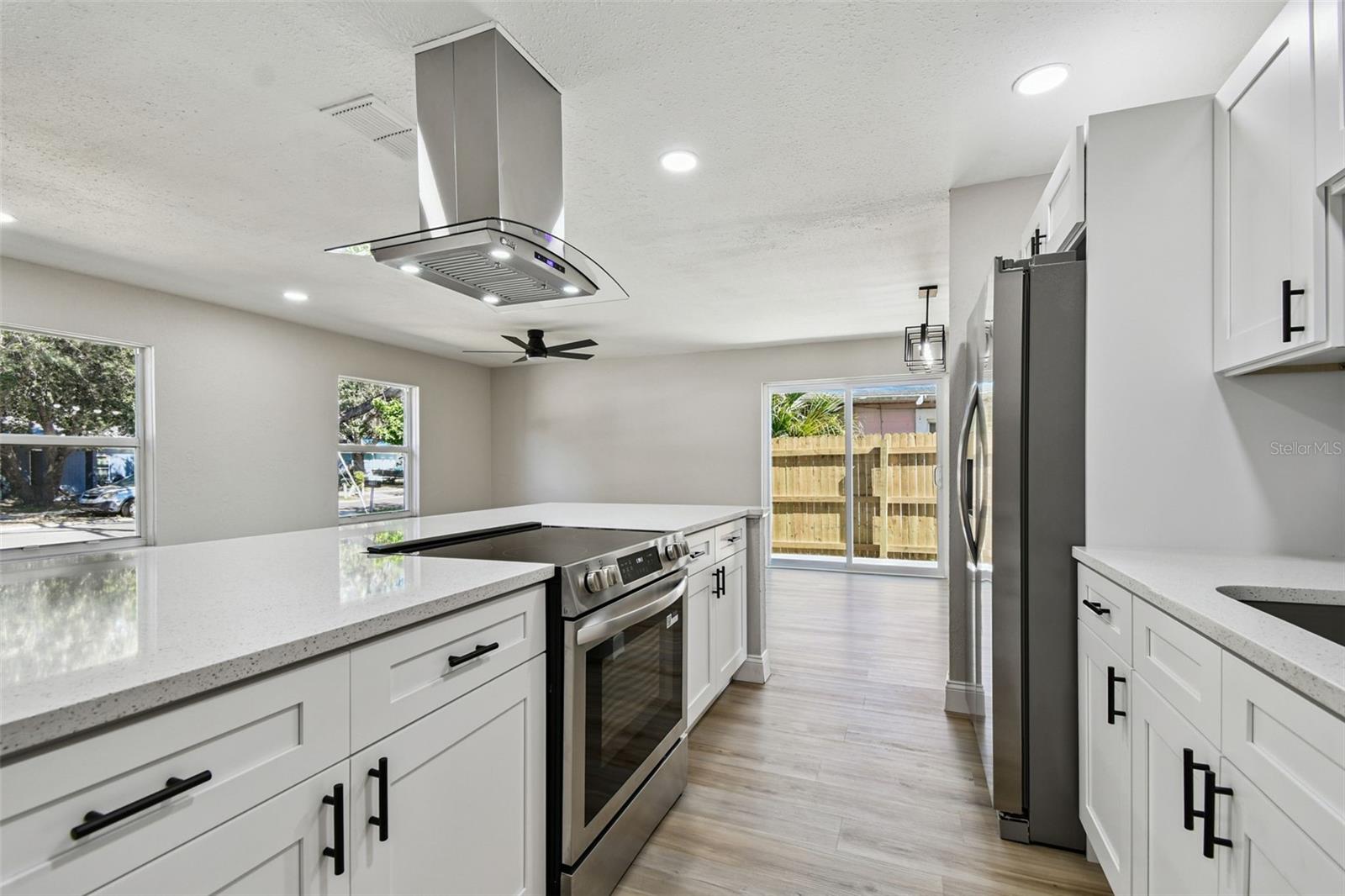 Image 17 of 60 For 1718 Green Ridge Road