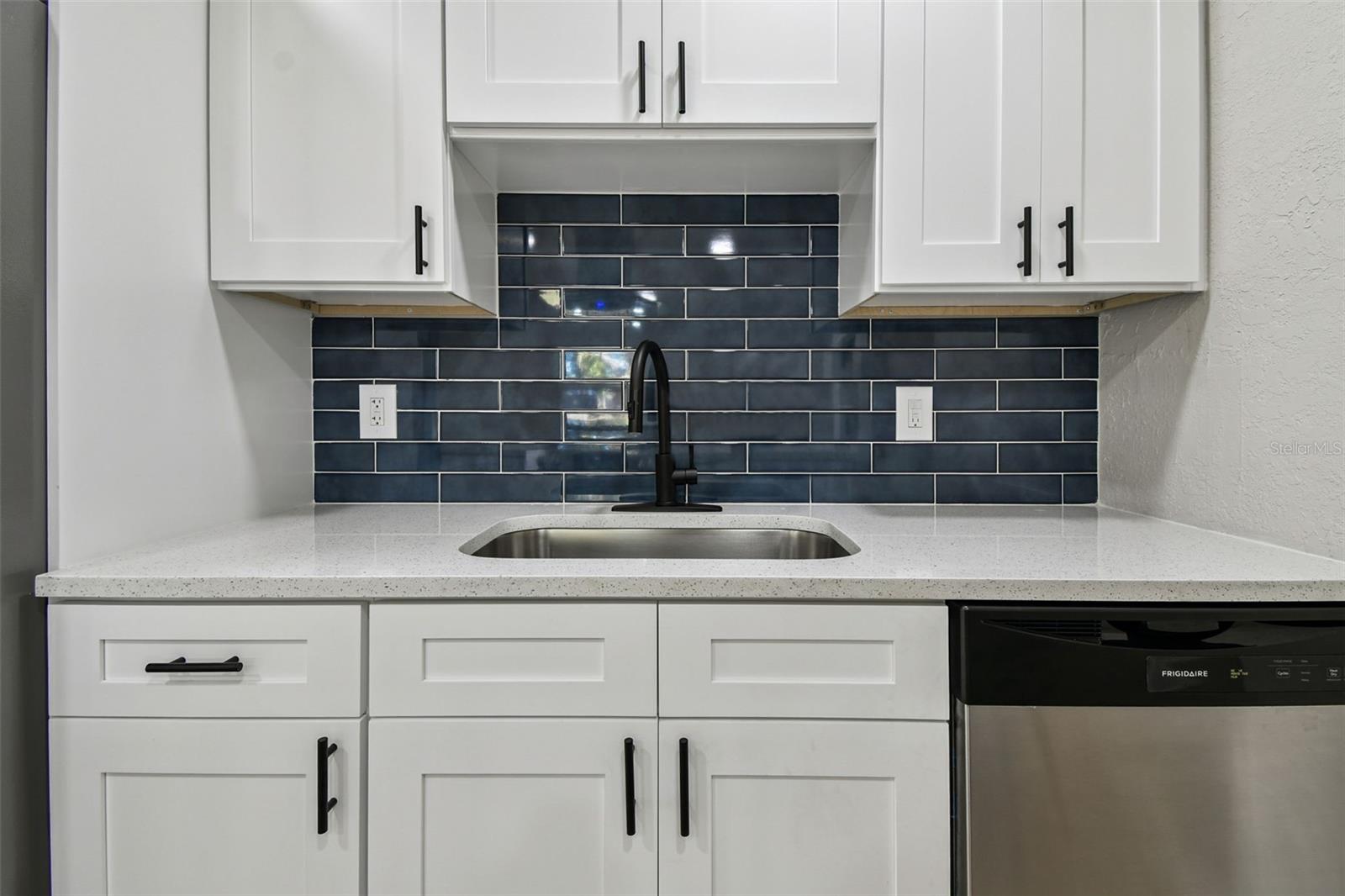 Image 19 of 60 For 1718 Green Ridge Road