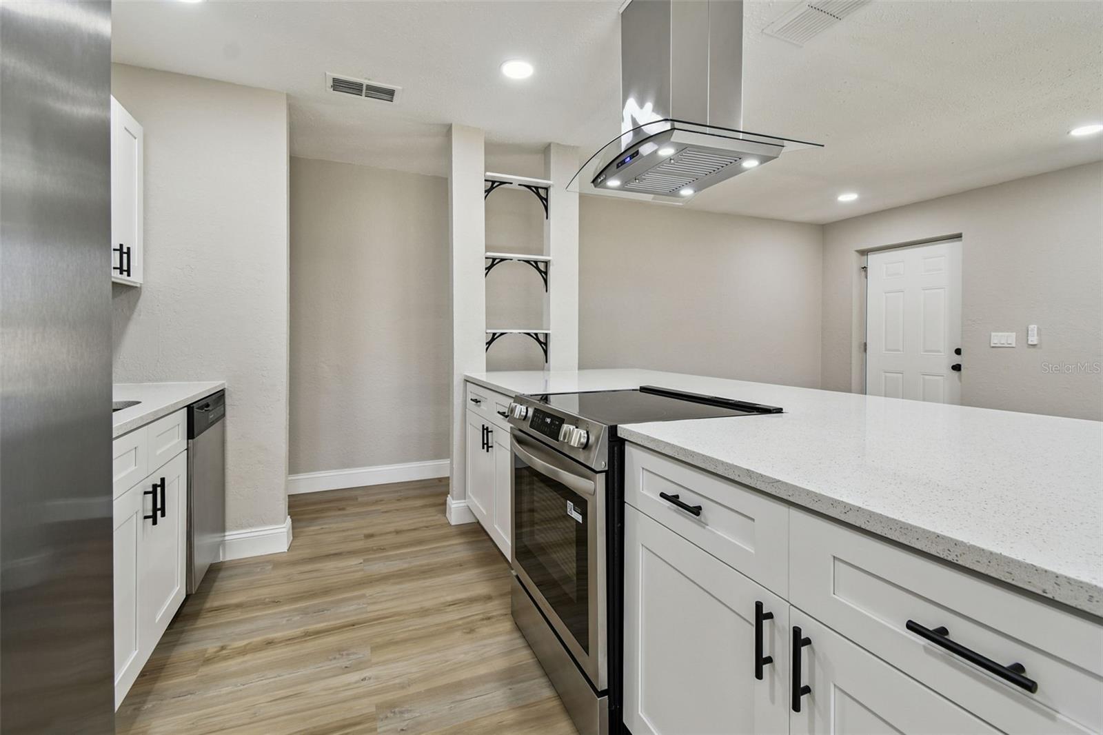 Image 20 of 60 For 1718 Green Ridge Road