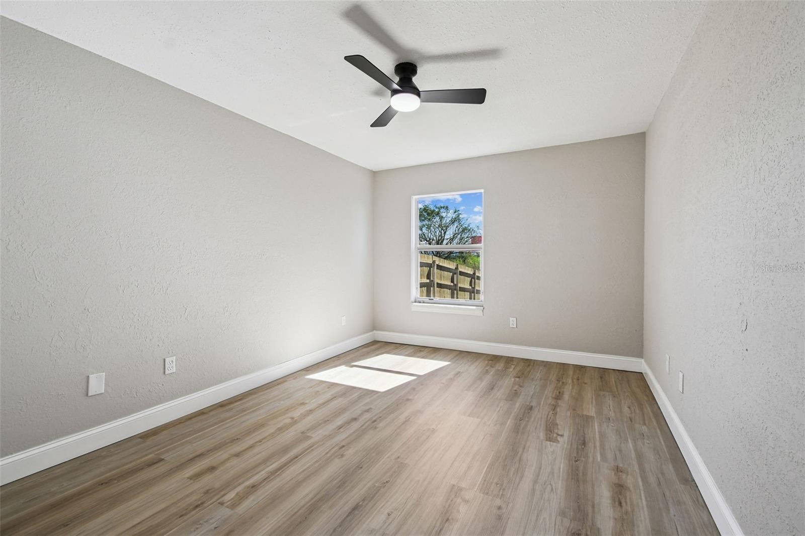 Image 28 of 60 For 1718 Green Ridge Road