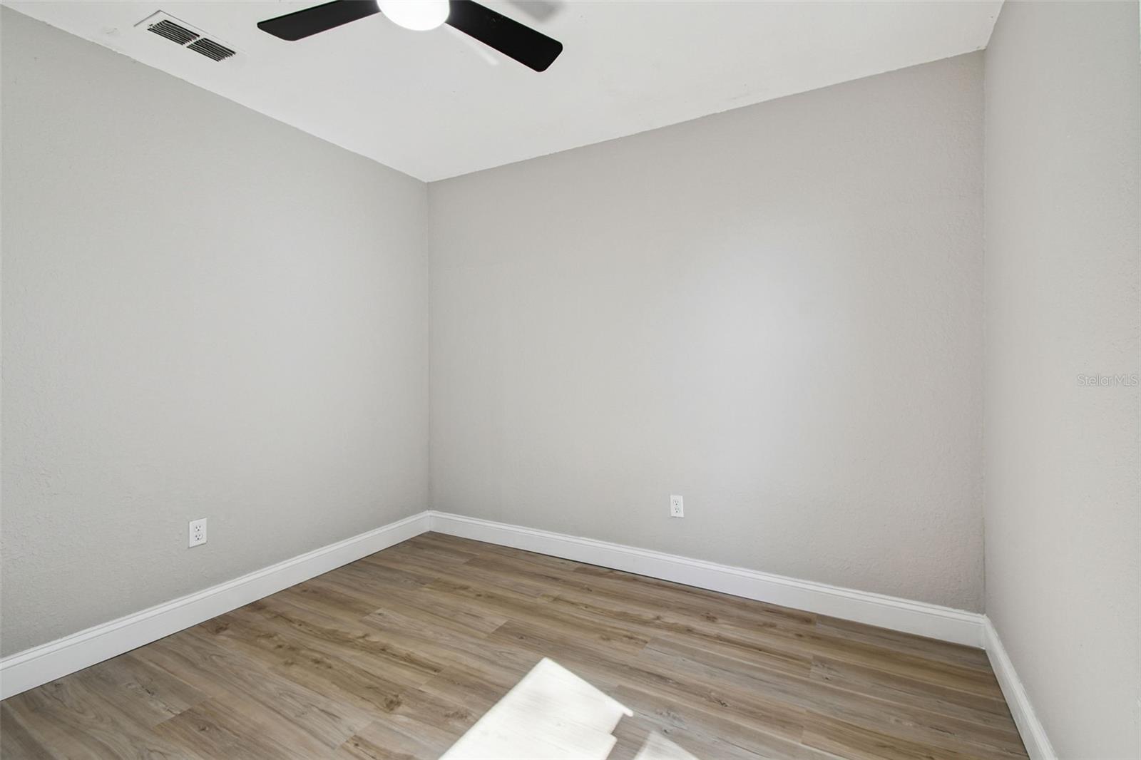 Image 44 of 60 For 1718 Green Ridge Road