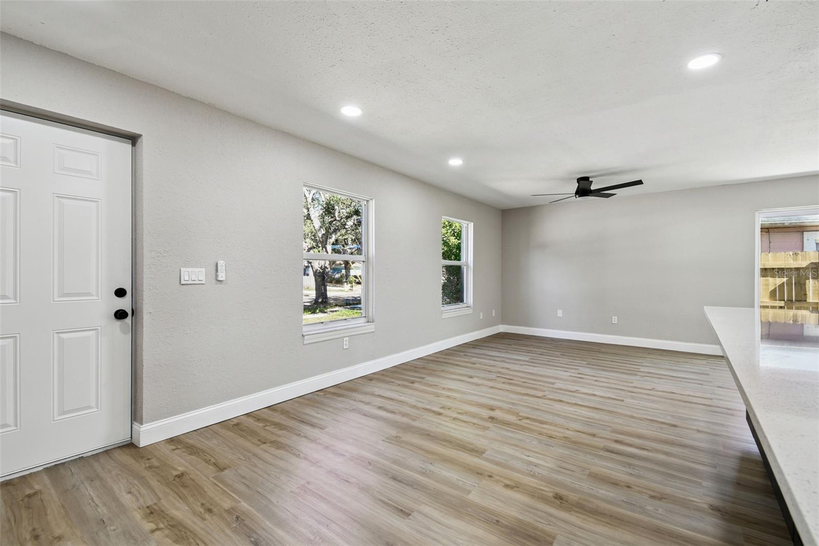 Image 9 of 60 For 1718 Green Ridge Road