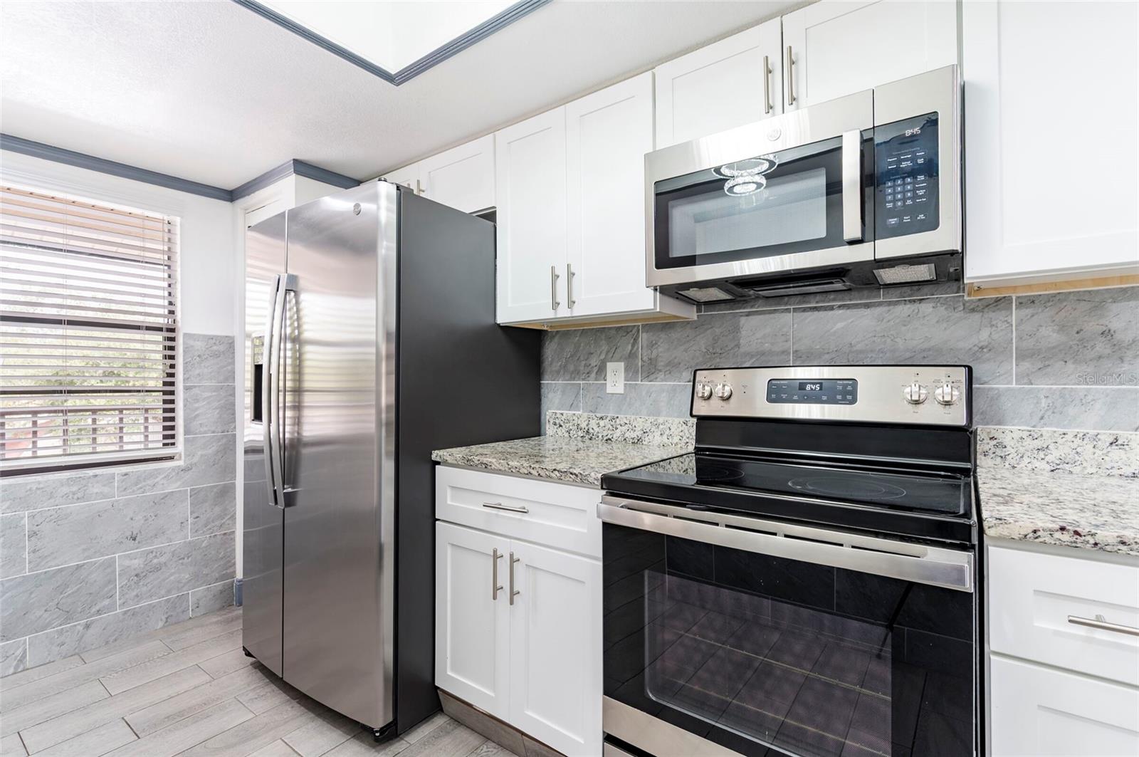 Image 9 of 27 For 2275 62nd Avenue N 5202