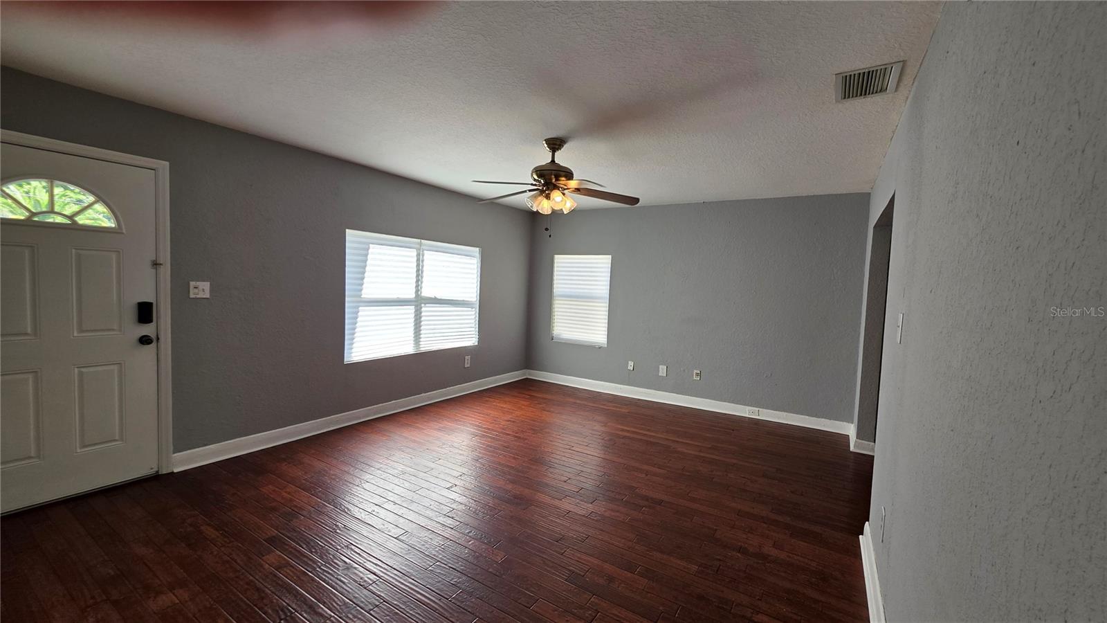 Image 14 of 32 For 936 Shadowlawn Avenue