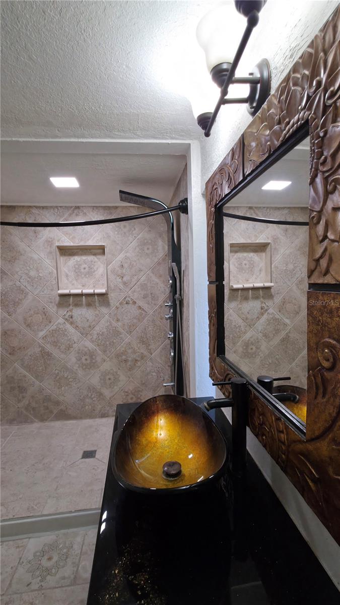 Image 24 of 32 For 936 Shadowlawn Avenue