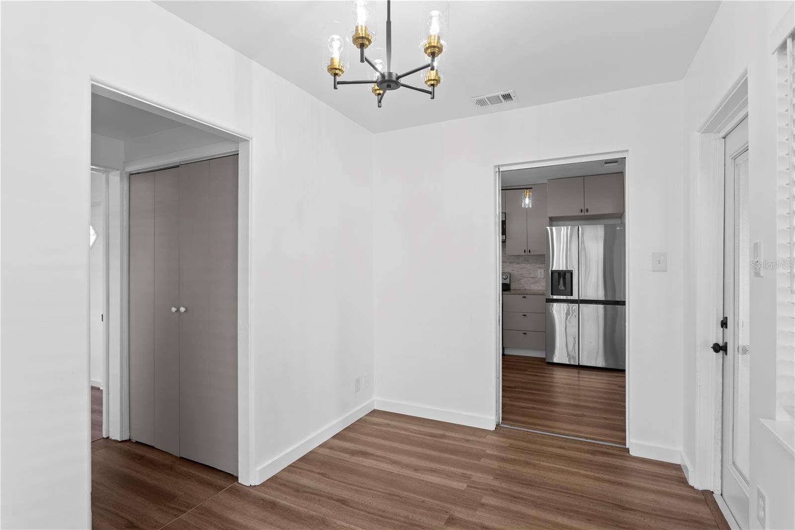 Image 11 of 23 For 10685 109th Street