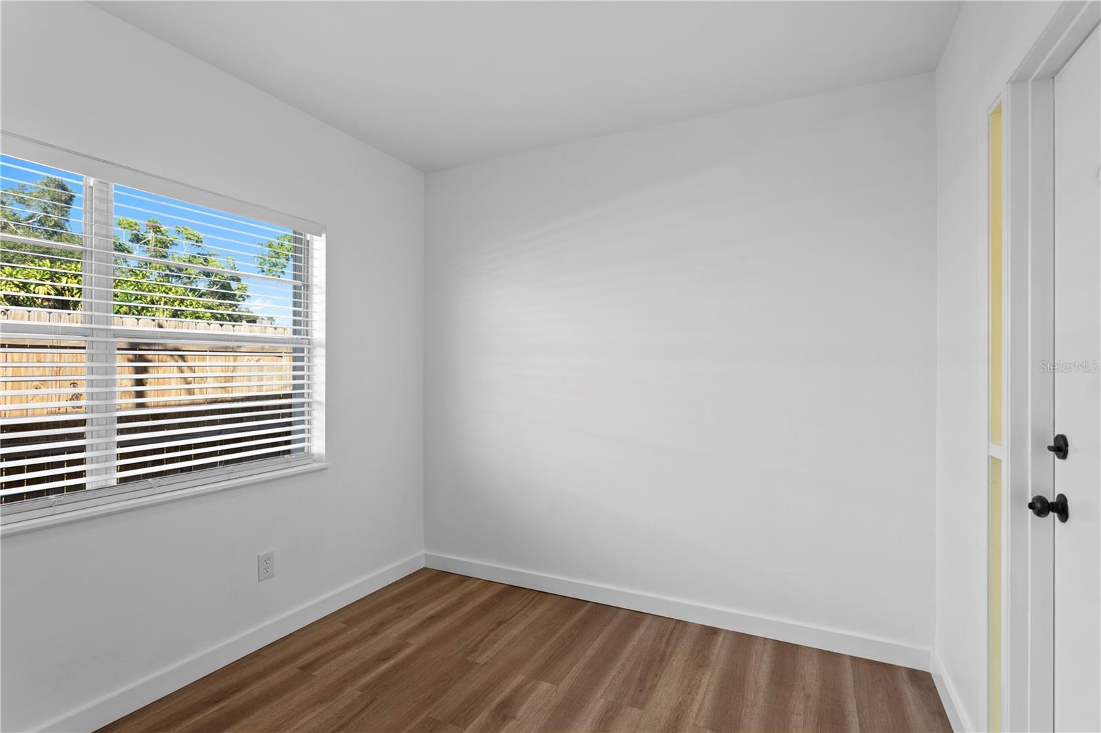 Image 15 of 23 For 10685 109th Street