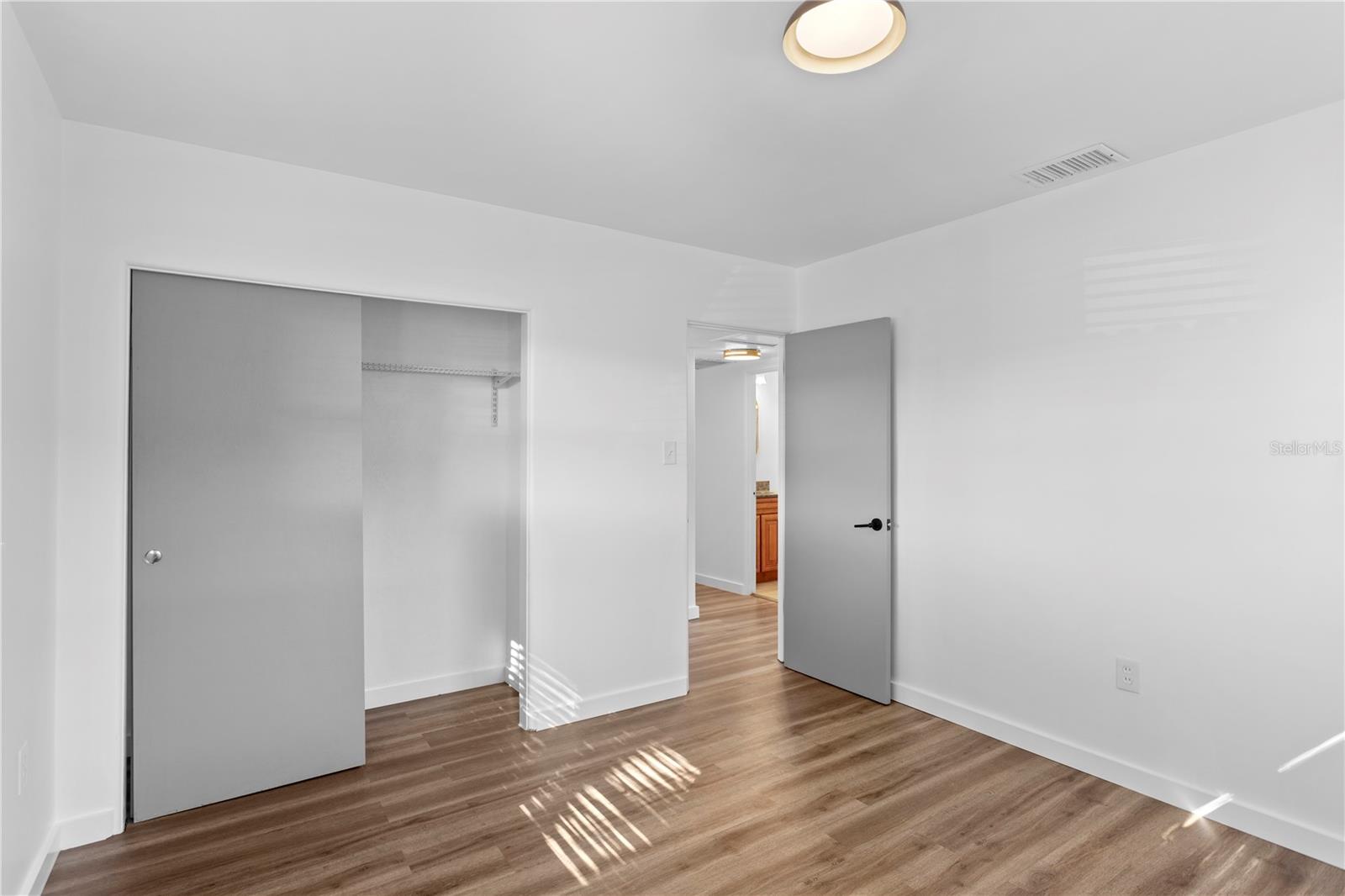 Image 19 of 23 For 10685 109th Street