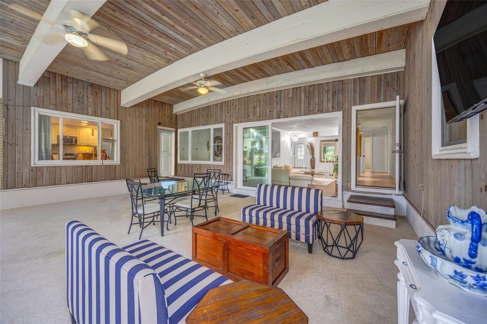 Image 32 of 43 For 18405 Tomlinson Drive