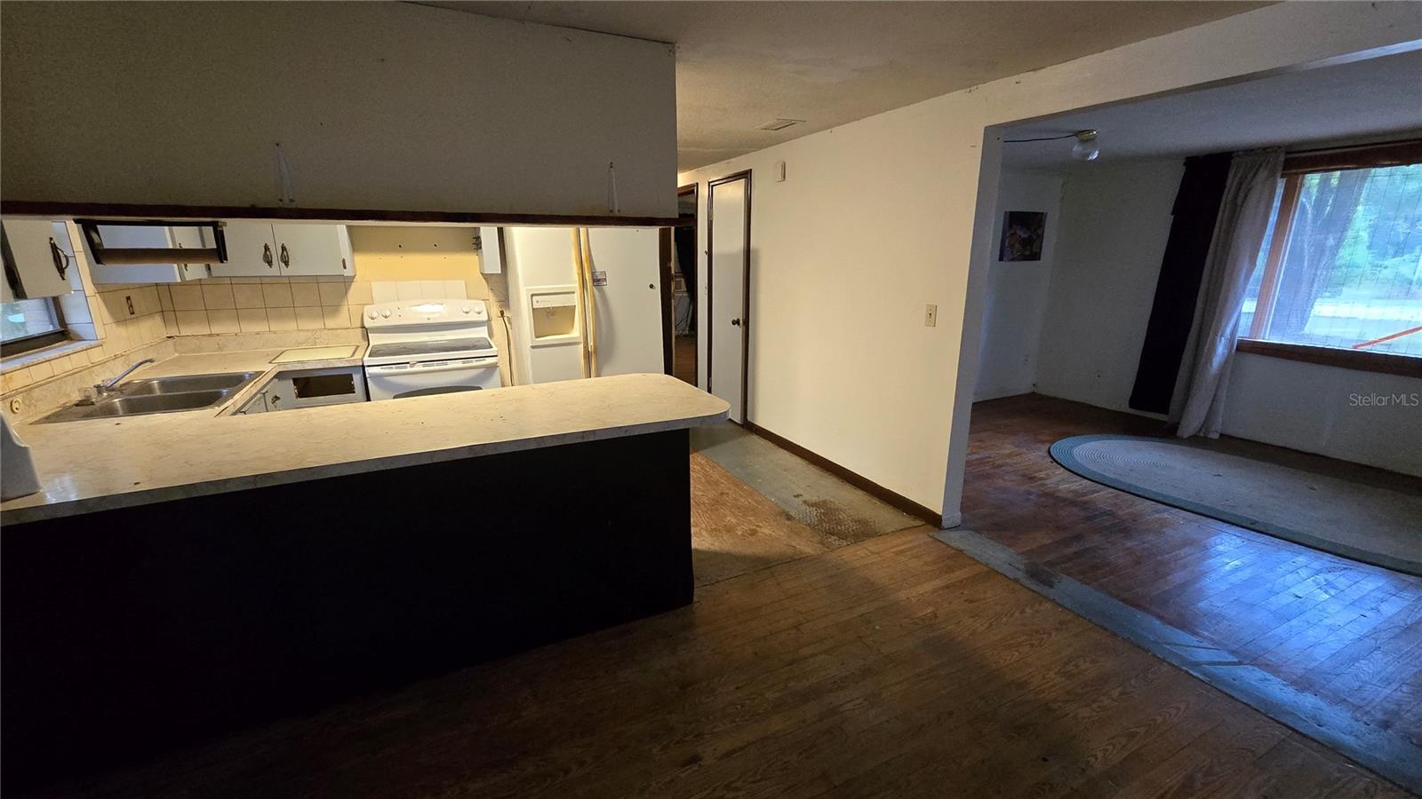 Image 11 of 100 For 18426 Powell Road