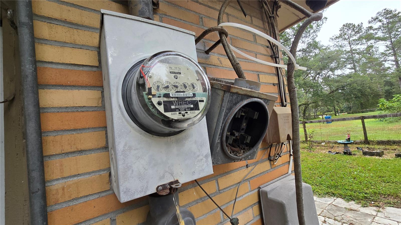 Image 13 of 100 For 18426 Powell Road