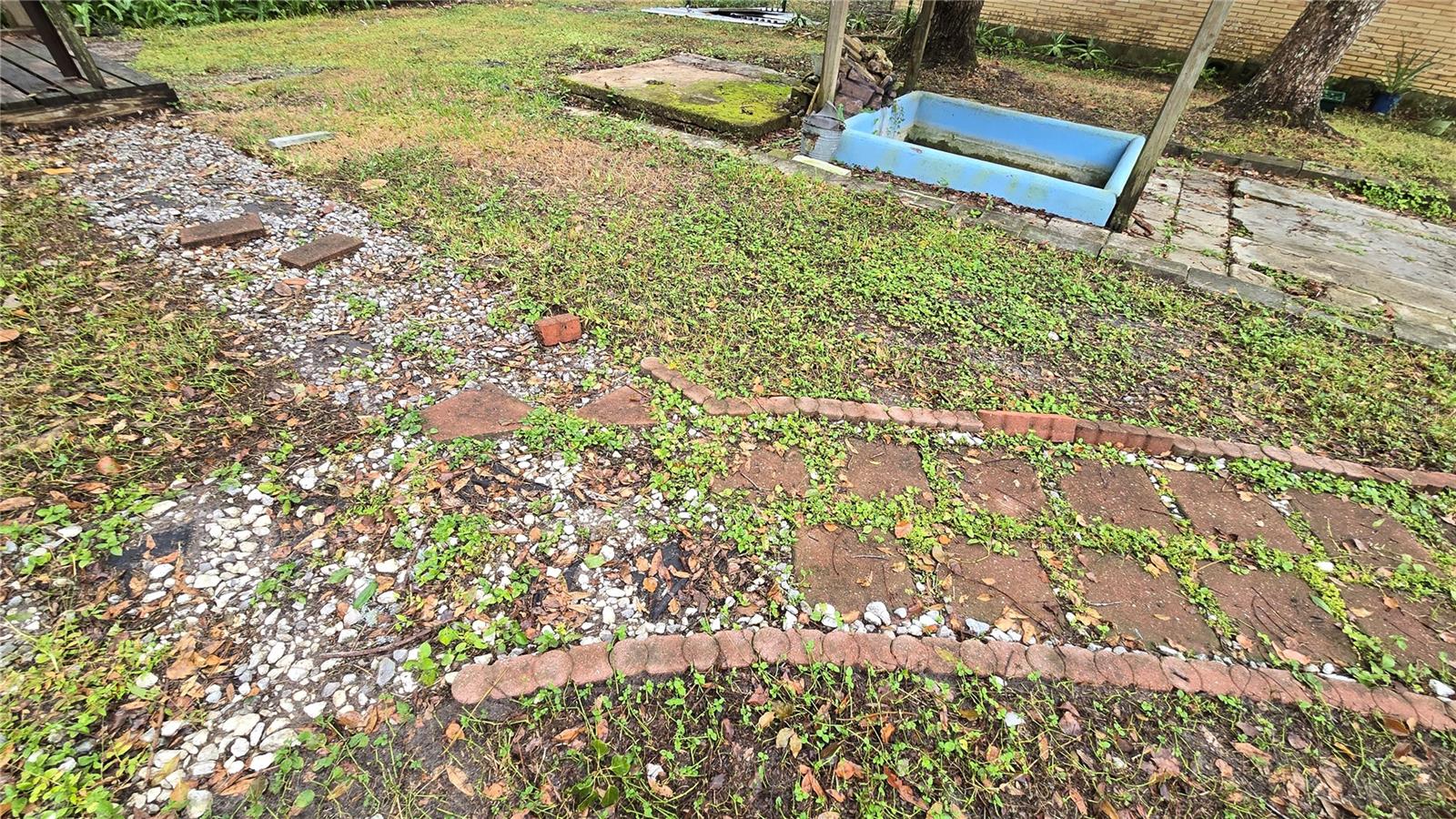 Image 16 of 100 For 18426 Powell Road