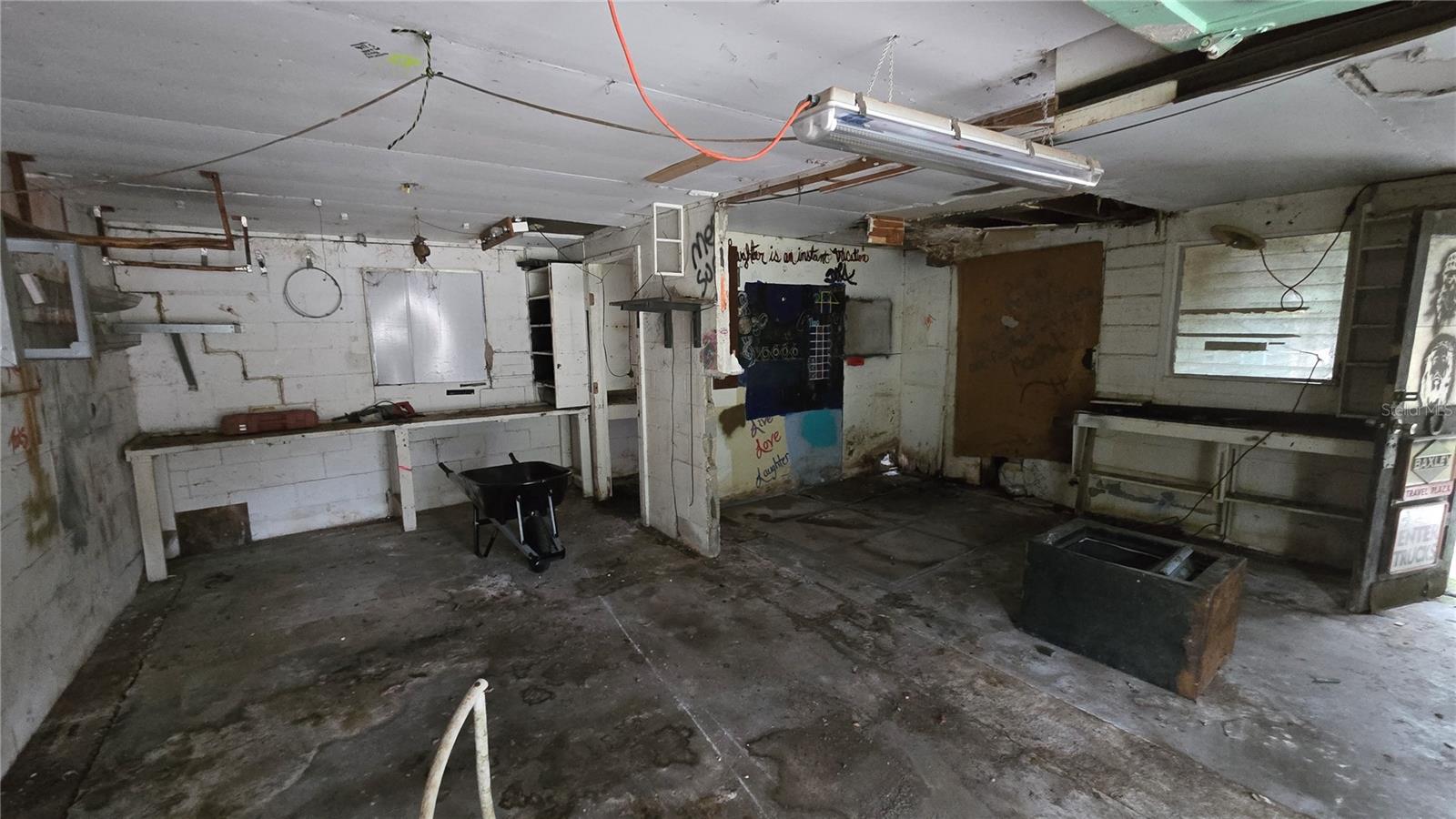 Image 47 of 100 For 18426 Powell Road