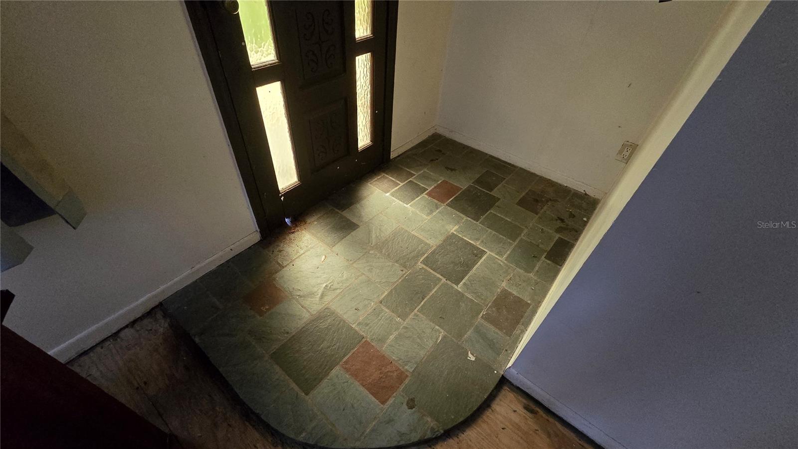 Image 51 of 100 For 18426 Powell Road