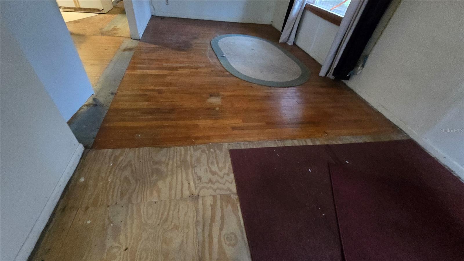 Image 52 of 100 For 18426 Powell Road