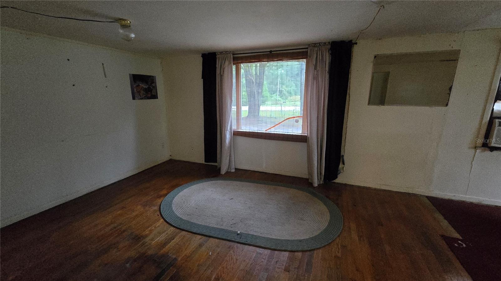 Image 54 of 100 For 18426 Powell Road