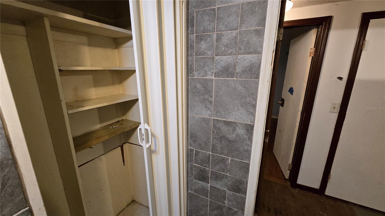 Image 63 of 100 For 18426 Powell Road