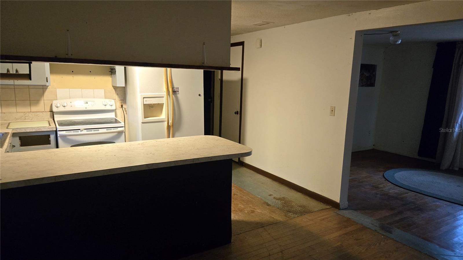 Image 81 of 100 For 18426 Powell Road