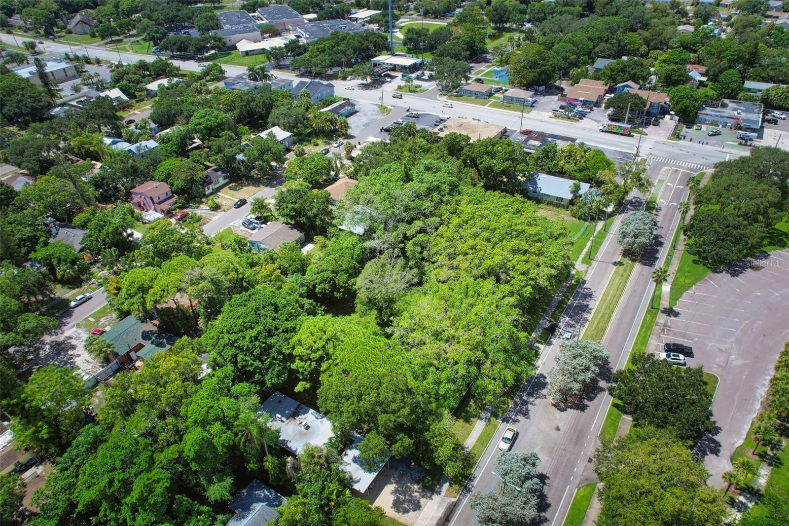 Image 11 of 24 For 418 39th Avenue S