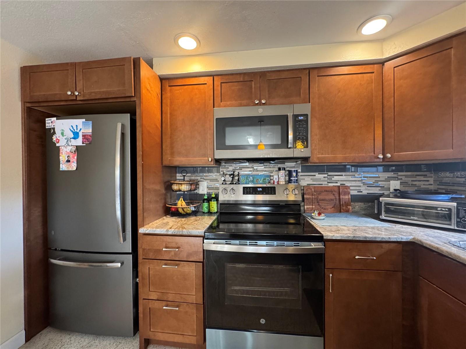 Image 13 of 44 For 4940 Picture Avenue