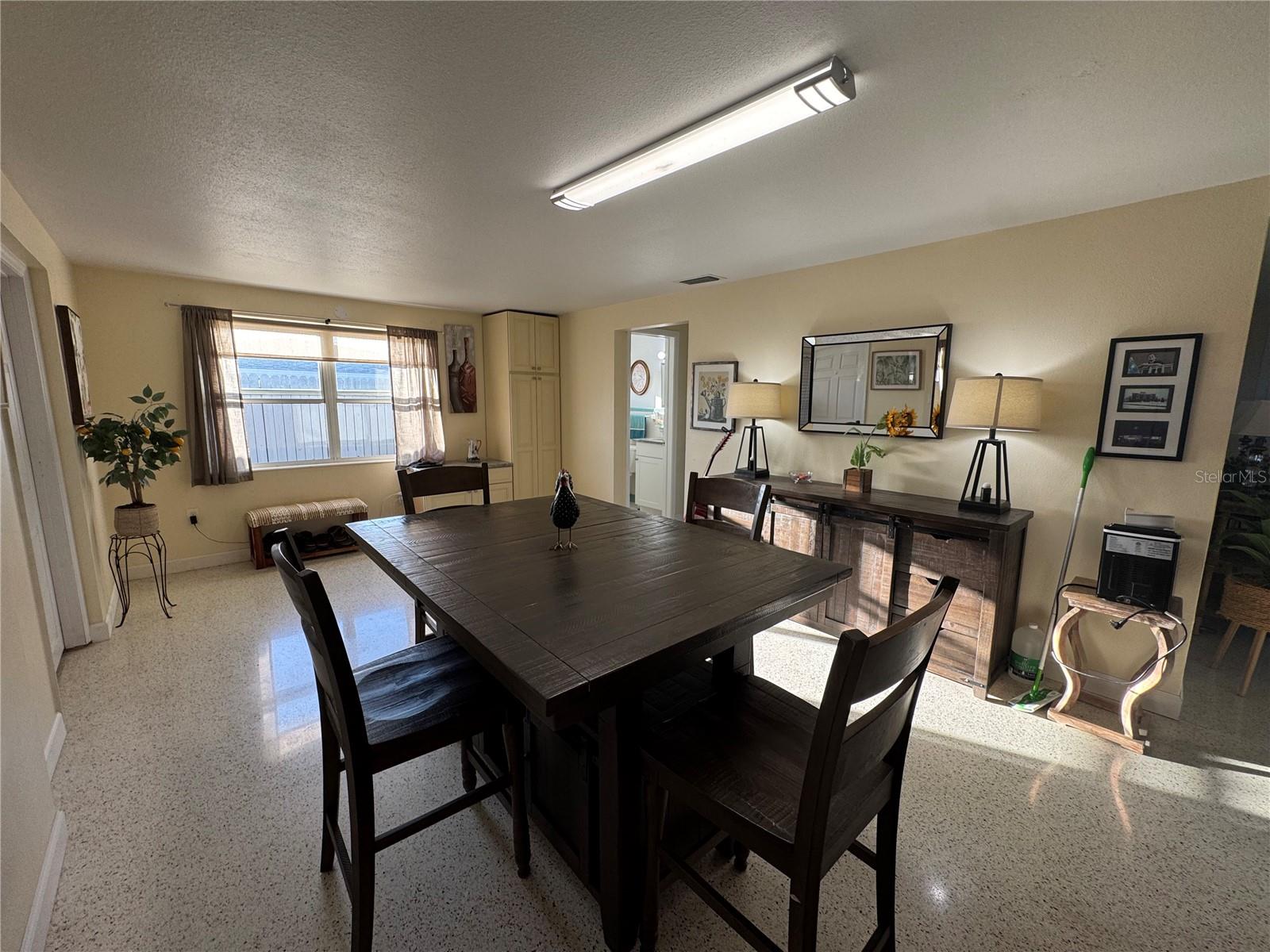 Image 18 of 44 For 4940 Picture Avenue