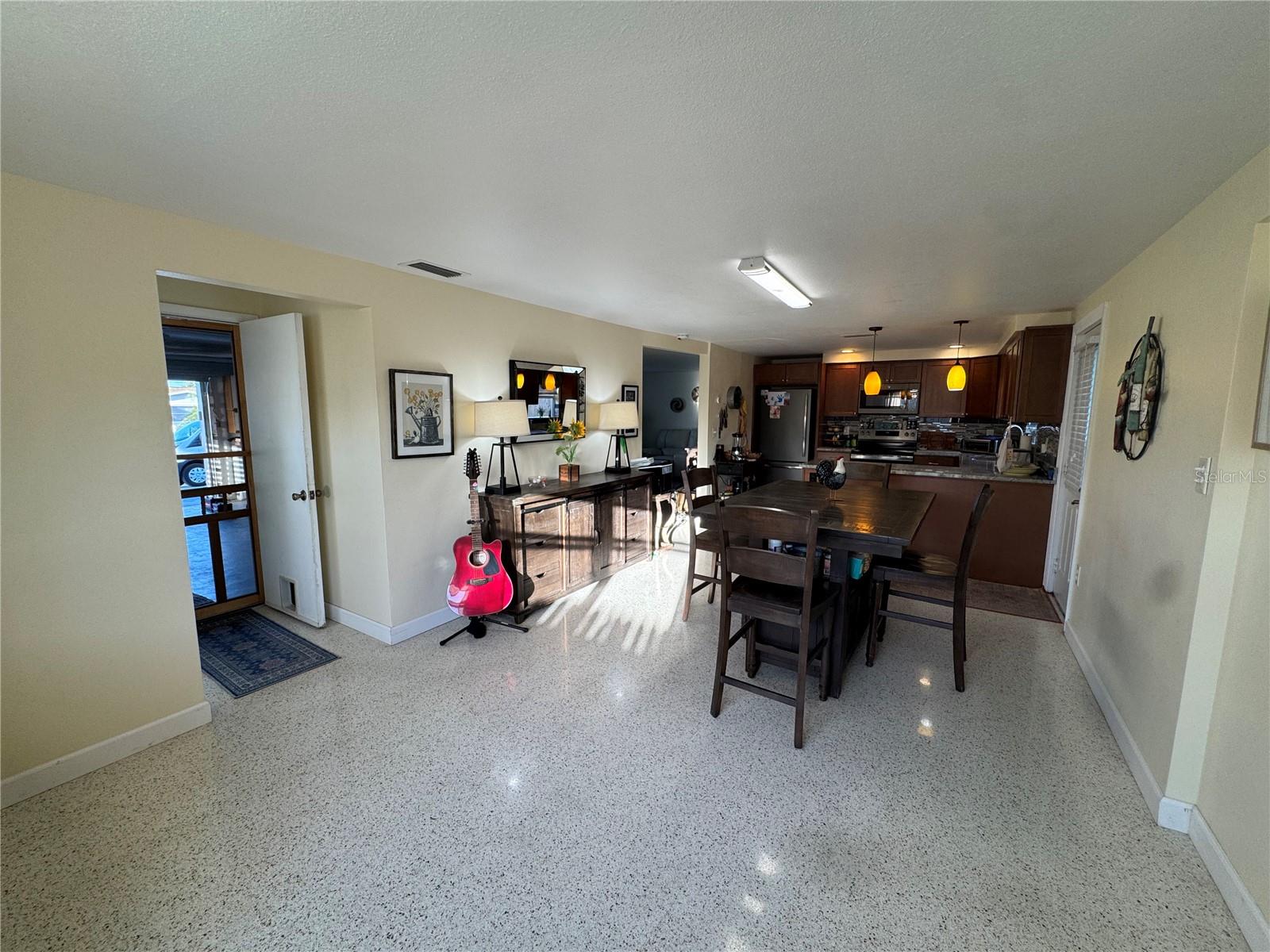 Image 19 of 44 For 4940 Picture Avenue