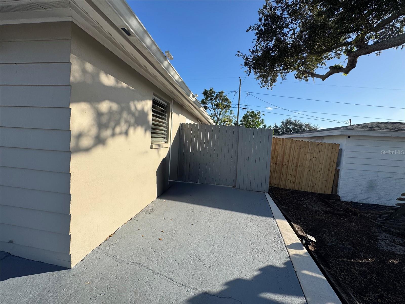 Image 4 of 44 For 4940 Picture Avenue