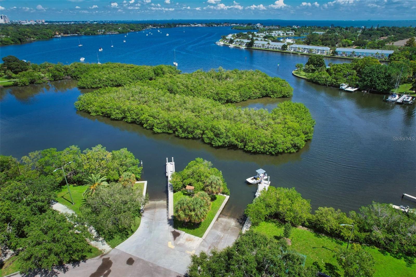 Image 22 of 24 For 430 39th Avenue S