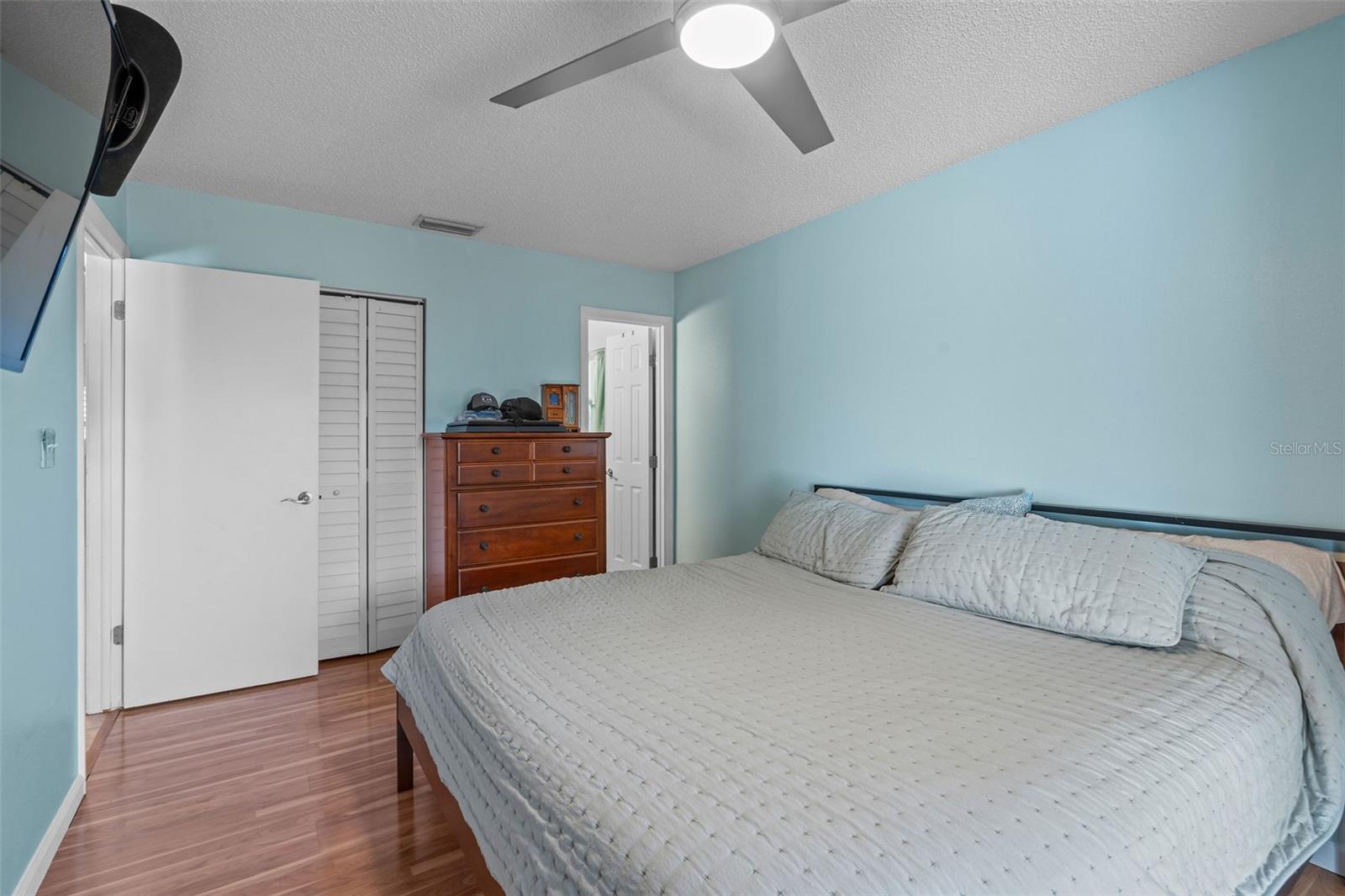 Image 13 of 33 For 5558 57th Way N