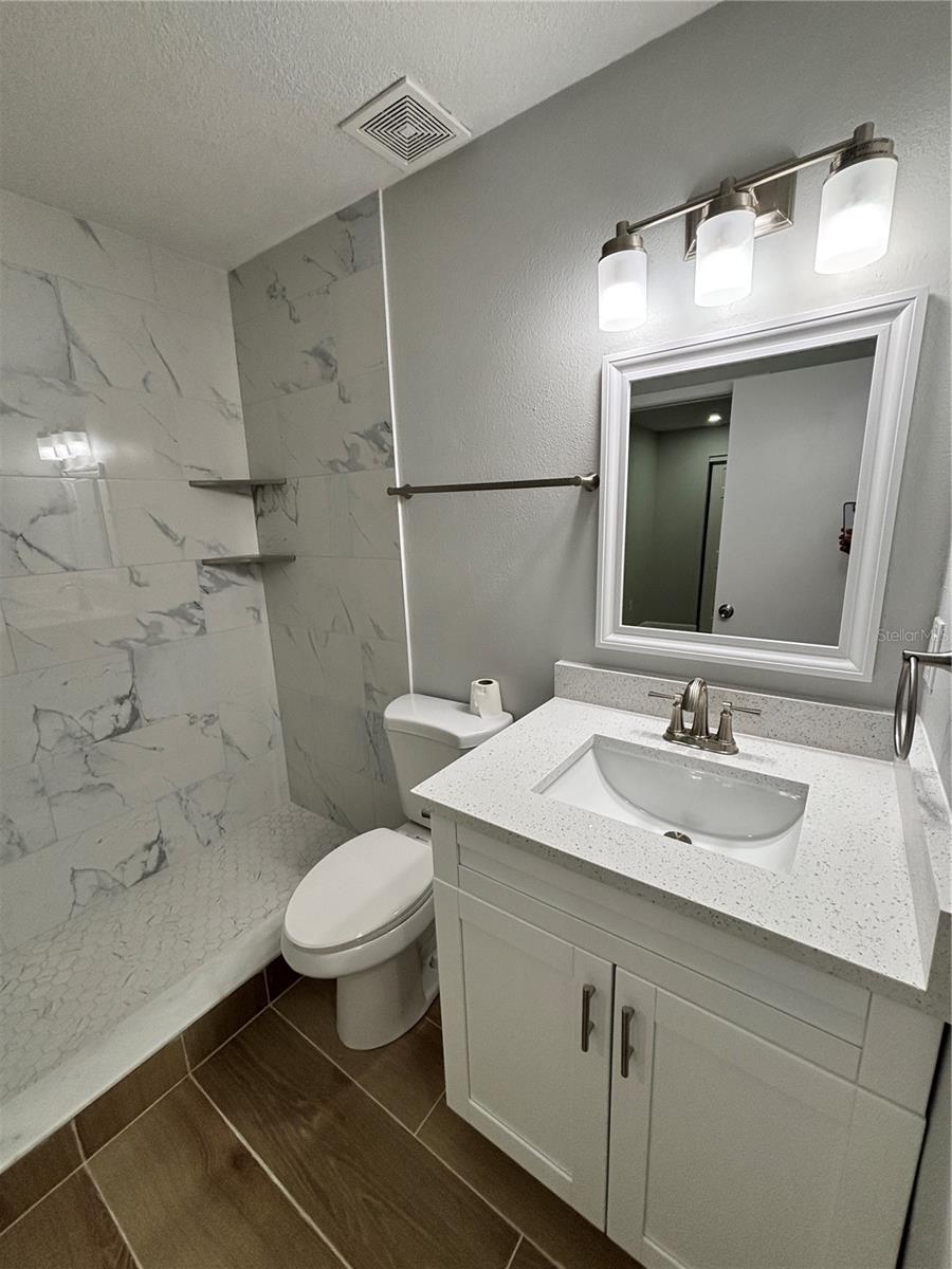 Image 18 of 23 For 14025 Village View Drive