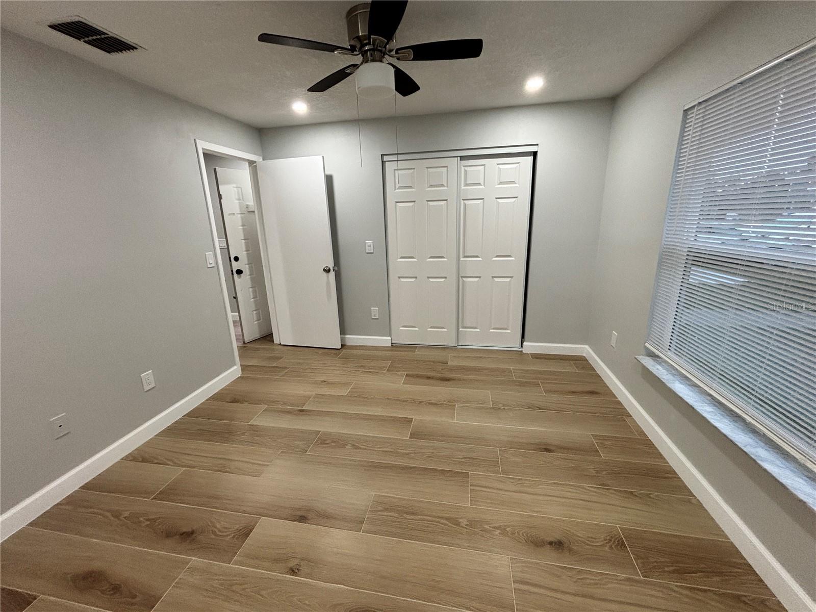 Image 19 of 23 For 14025 Village View Drive