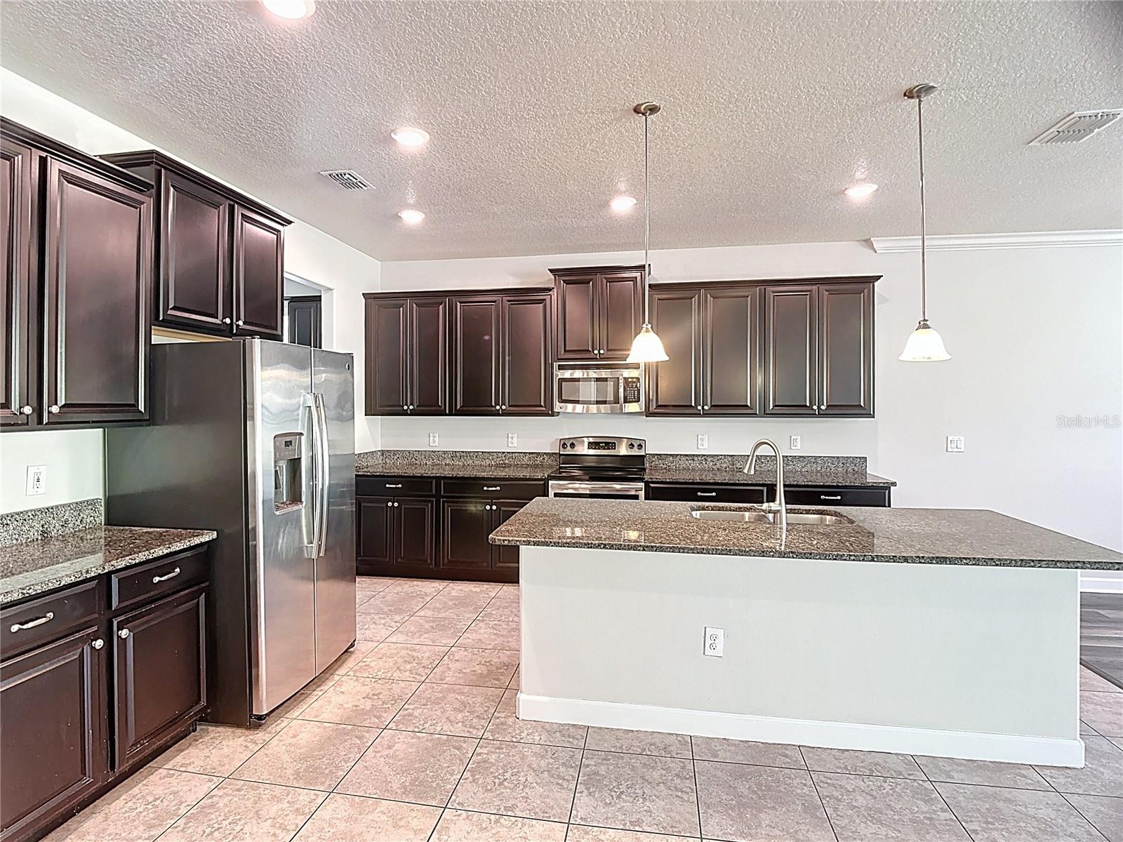 Image 16 of 54 For 5004 Bella Armonia Circle