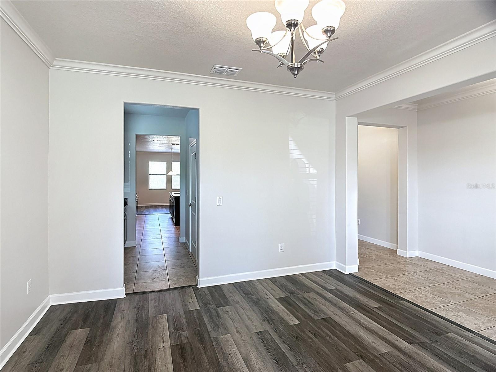 Image 23 of 54 For 5004 Bella Armonia Circle