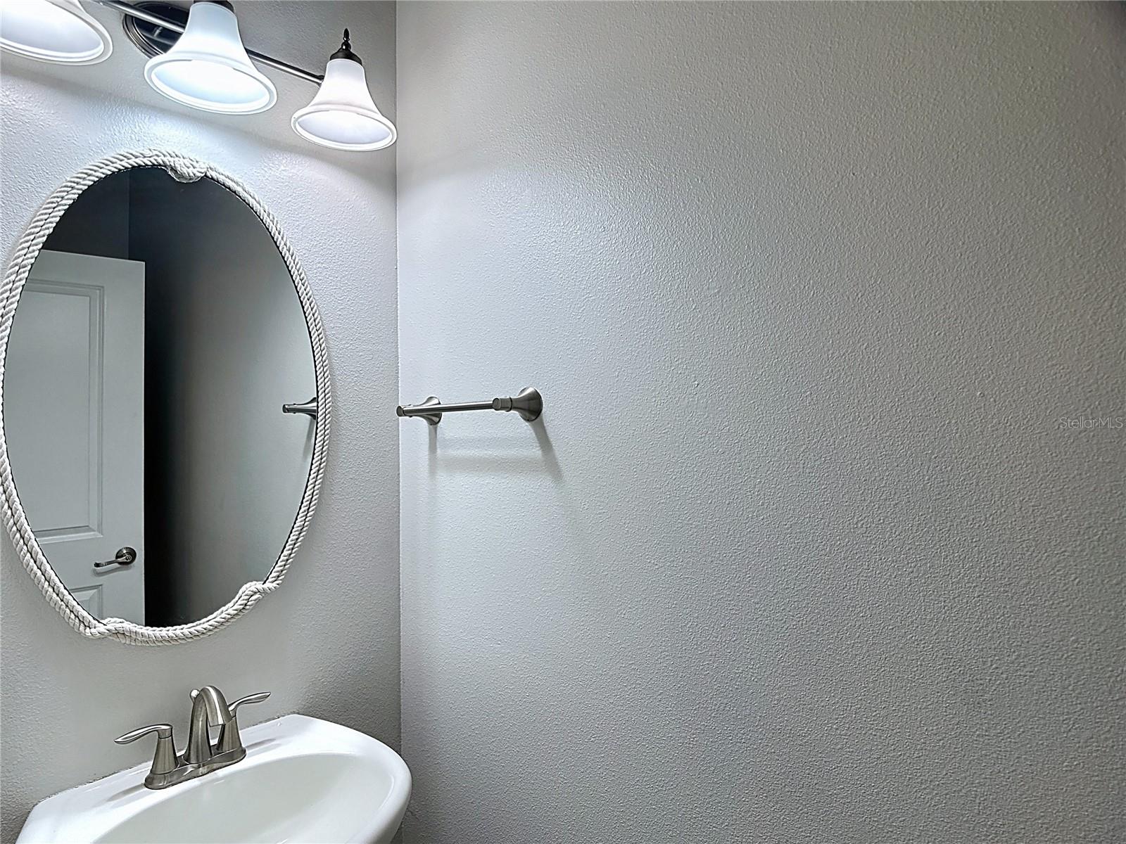 Image 24 of 54 For 5004 Bella Armonia Circle