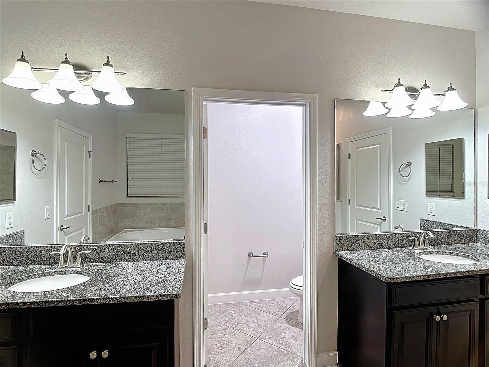 Image 39 of 54 For 5004 Bella Armonia Circle