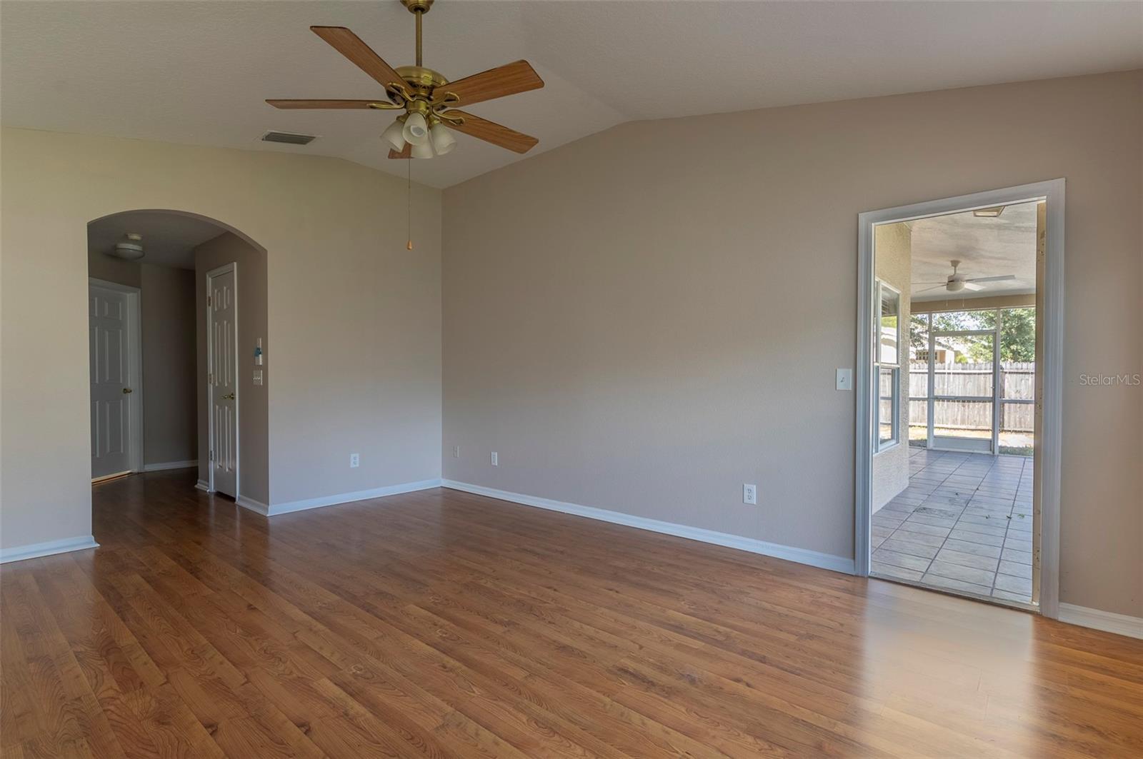 Image 28 of 42 For 15017 Shaw Road