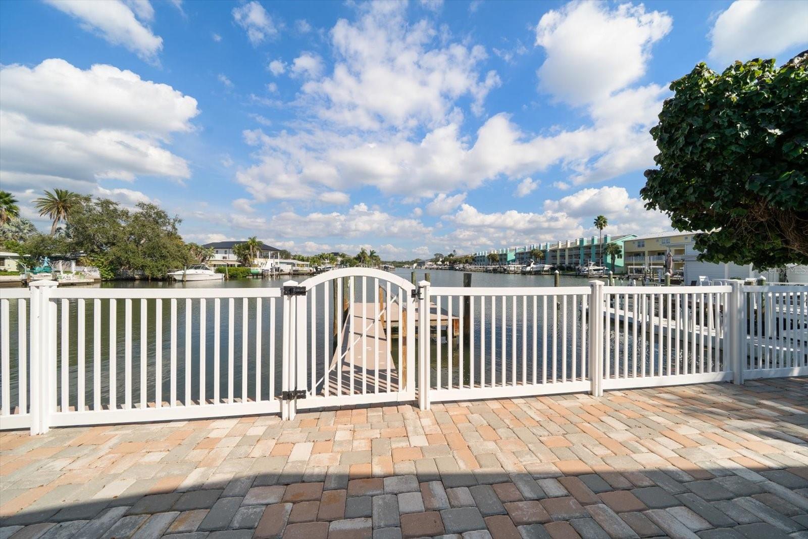 Image 15 of 35 For 711 Gulf Boulevard