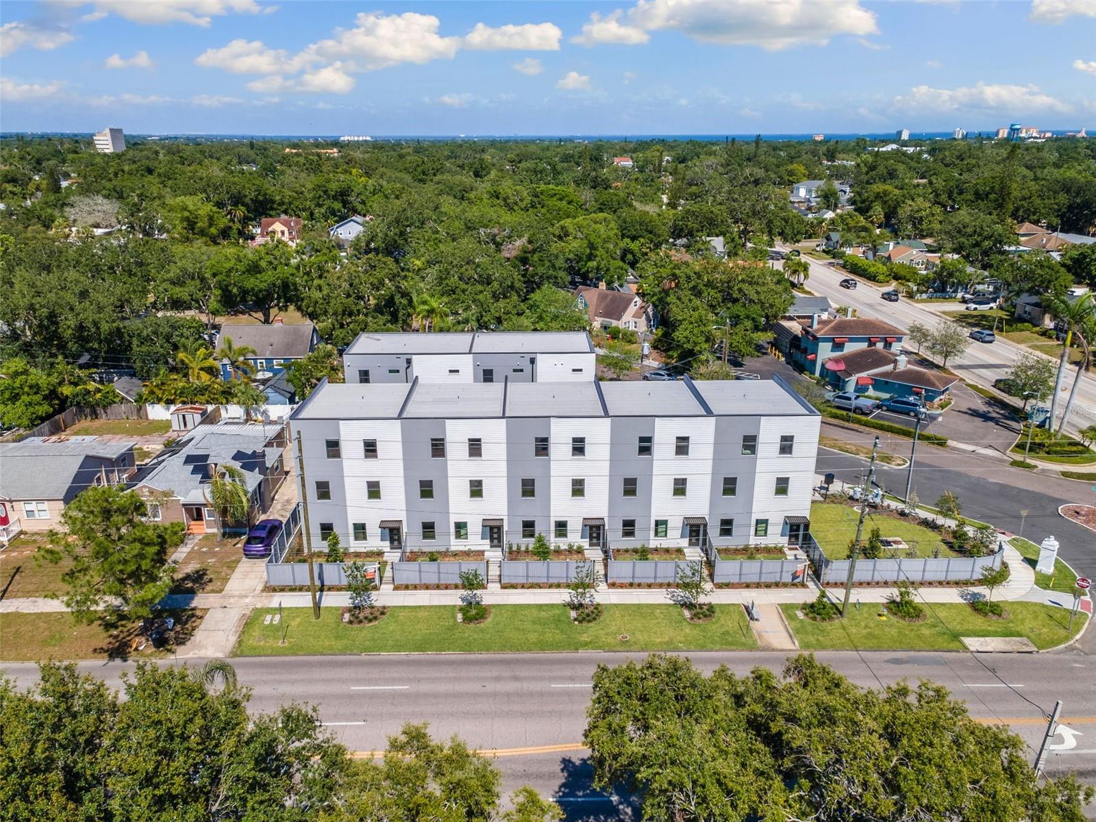 Image 21 of 56 For 2205 16th Street N